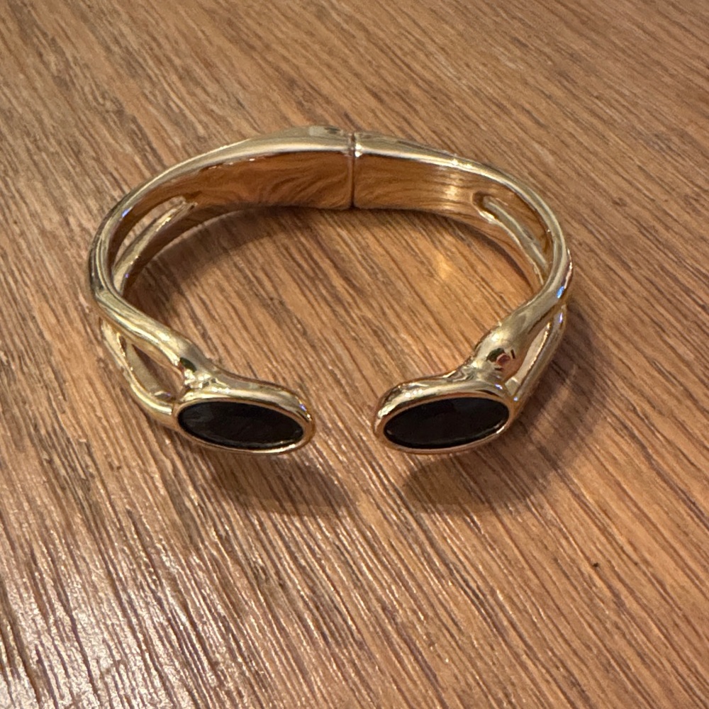 Uno de 50 Elegant Gold and Black Women's Bracelet